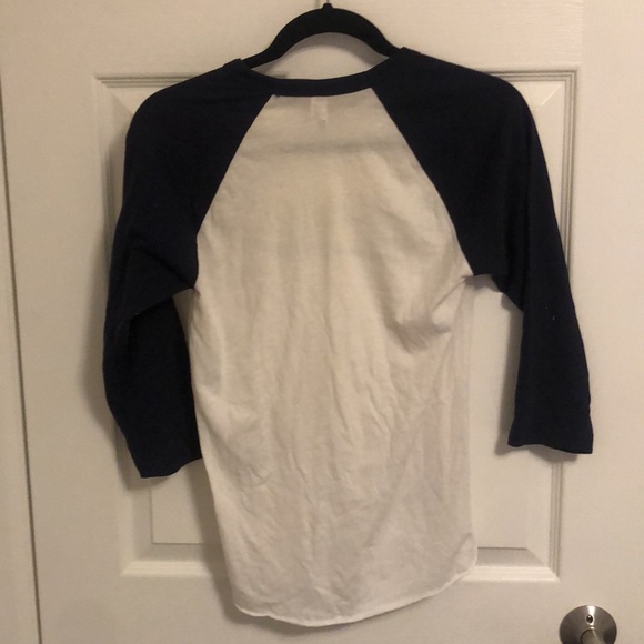 Queen’s University Varsity long sleeve shirt - Picture 2 of 2